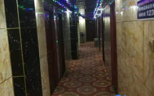 Yulin Colorful Theme Hotel