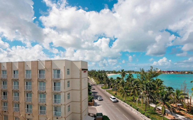 Courtyard by Marriott Nassau Downtown/Junkanoo Beach