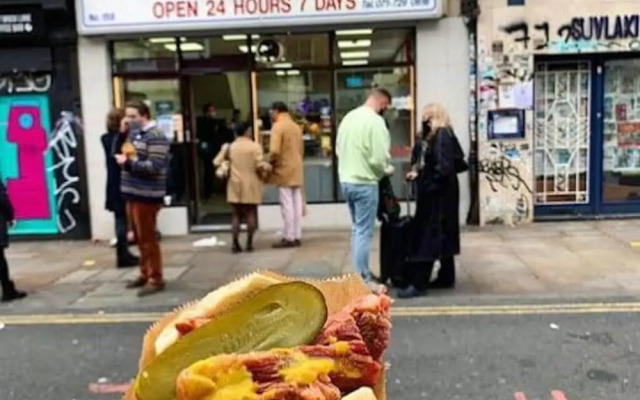 Brick Lane Gem - 3 Sleeps