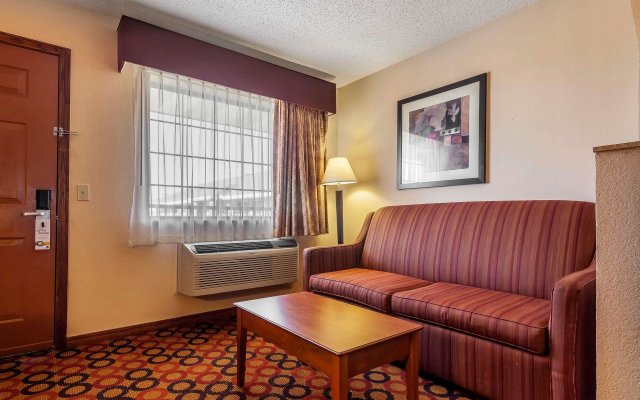 Quality Inn & Suites Owasso US-169