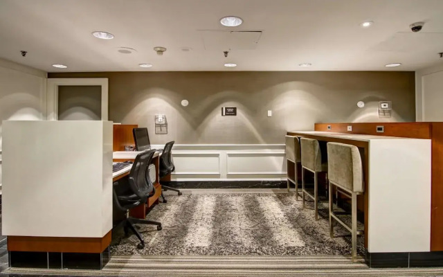 DoubleTree by Hilton Hotel Toronto Downtown