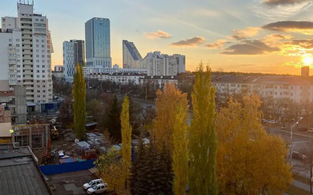 Апартаменты на проспекте Октября 158