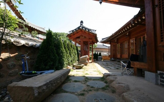 Jeonju Gaeunchae Pension 2