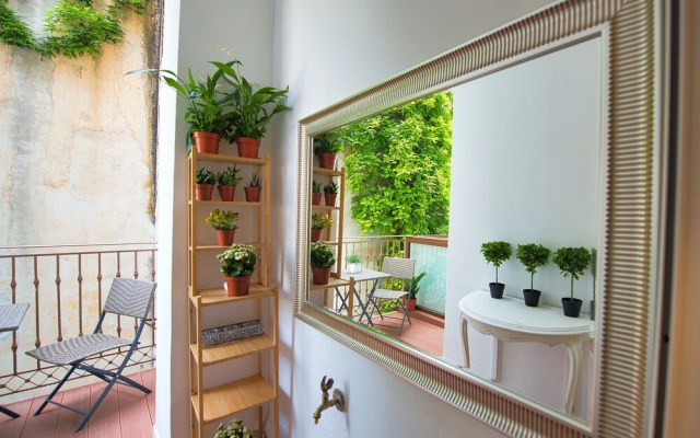 Rastoni Athens Suites nearAcropolis at Tsatsou Street