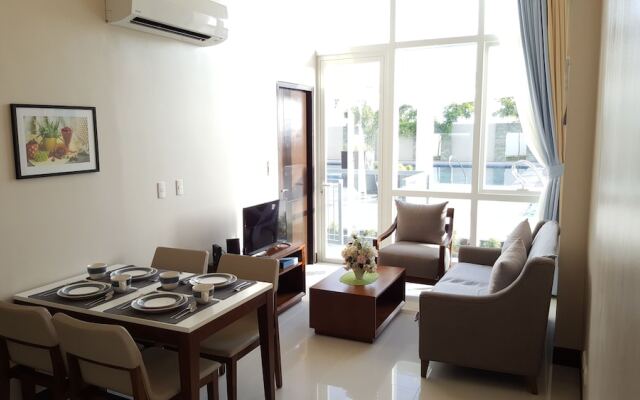 CSuites at 8 Newtown Residences