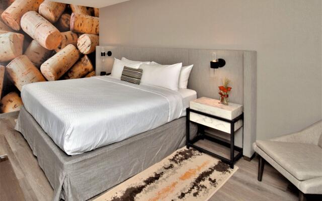 Hotel Indigo Napa Valley by IHG