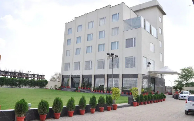 The Royal Bharti Hotel