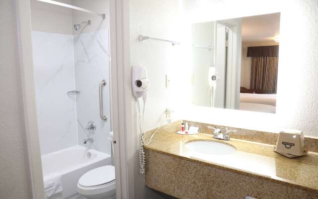 Days Inn by Wyndham Monroe LA