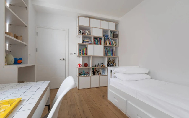 Priory Road III by Onefinestay