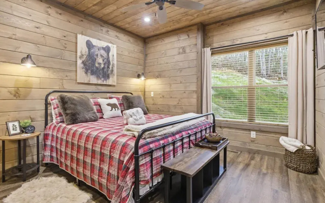 Three Pines 2 Bedroom Home