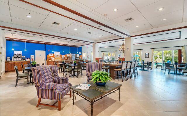 Holiday Inn Express & Suites Kendall by IHG