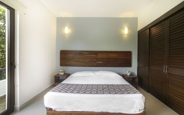 HIRA PH4 w Rooftop Terrace by Gate48