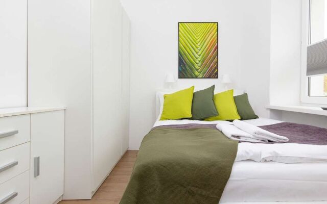 Elegant & Homely Apartment By Renters