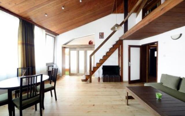 Artistic penthouse