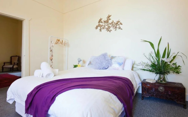 WB319 Chatswood Charmer-Roomy 3 Bed Apartment