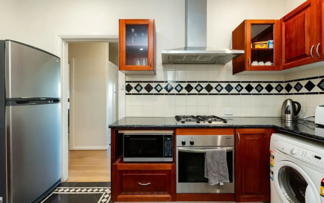 Lighthouse Cozy 2BDR with CITY VIEWS