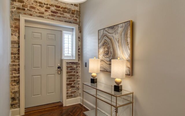 563 King Signature Apartments