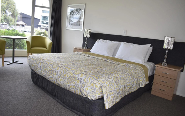 Baywatch Motor Inn – Guest Rooms – Tauranga