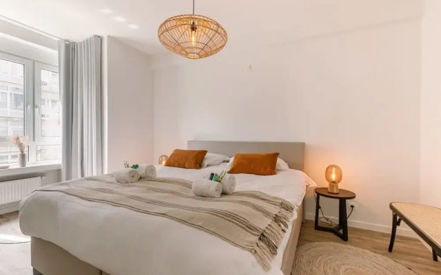 Bright Modern Apartment Close to the Casino