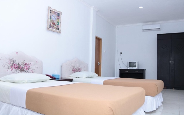 Formerly Reddoorz Plus @ Tirta Kencana Hotel – Guest Rooms – Ambon