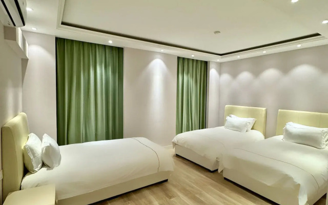 Mika Hotel