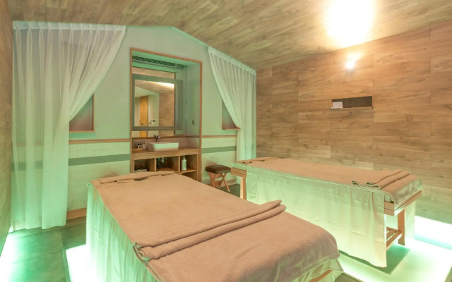 Fusion Suites Saigon