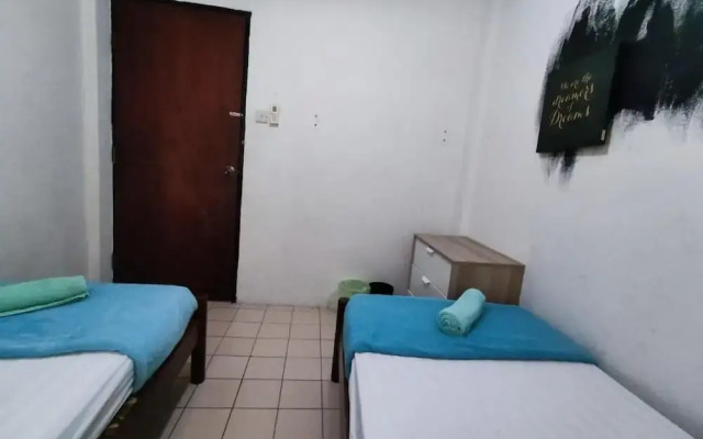 Yons' Homestay by Oyo Rooms