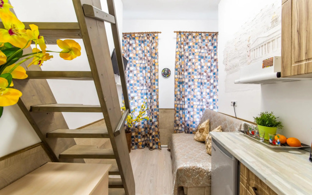 Достоевскинн на улице Марата