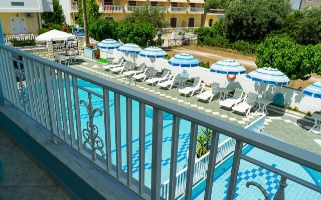 Anna Studios & Apartments