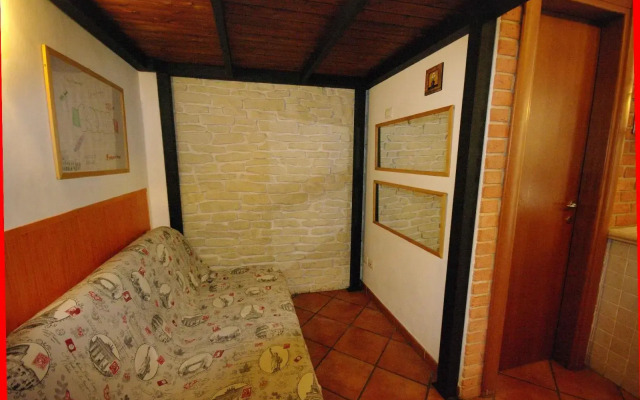 Aabacus Roman Pyramid House