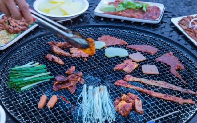 Qinglu · Private Soup Hot Spring Homestay (Qingcheng Houshan Scenic Area Store) – Meal – Chengdu