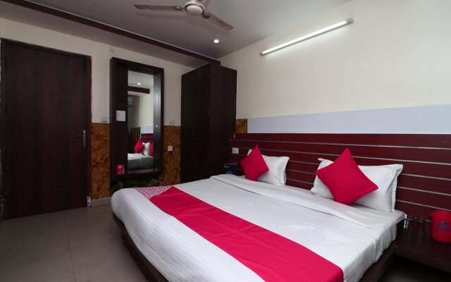 Jatin Hotel By OYO Rooms