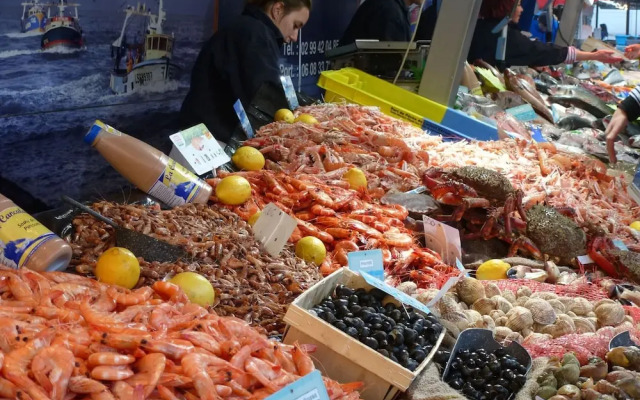 Beautiful Apartment, 2 Terraces, Near Beach