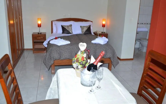 Tulipanes Hotel Aqp