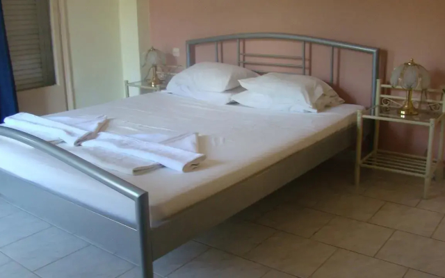Dionisis Apartments
