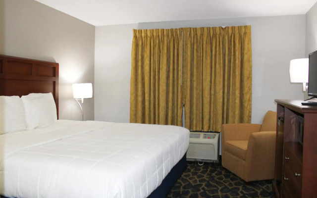 Greenlight Inn & Suites