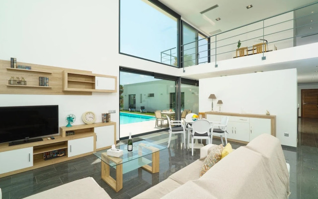 Villa Vera in Javea With 4 Bedrooms and 2 Bathrooms