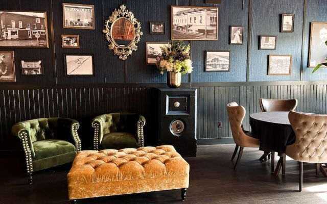 Midnight Sun, a Coast Hotel