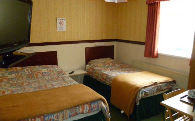 Rollason Wood Hotel