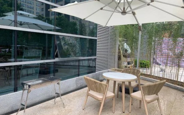 Nanjing Olympic Sports Expo Center UEASY Hotel