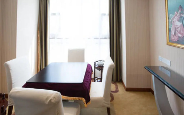 Vienna International Hotel (Zhumadian Huayuan Xuefu)