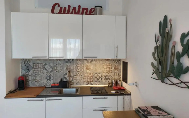 Casina Mia,Viale Orazio Flacco 5 Policlinico