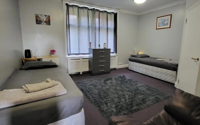 Silver Road Deluxe Retreat in Norwich