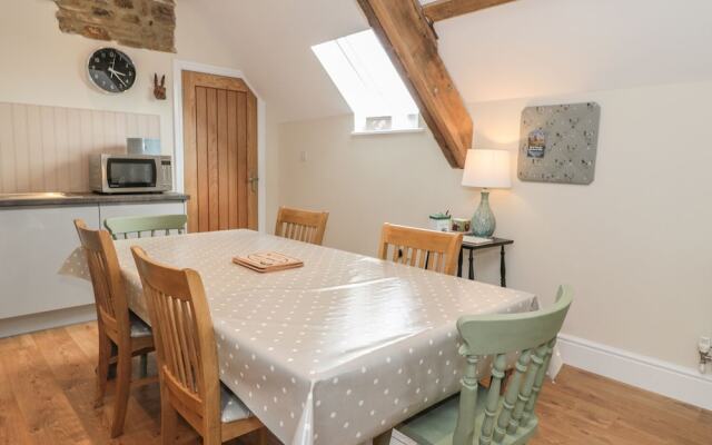 Cross Cottage