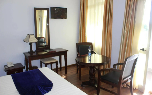 Oasis Hotel Apartment