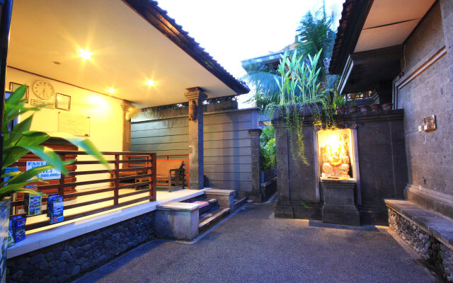 Letos Kubu Homestay