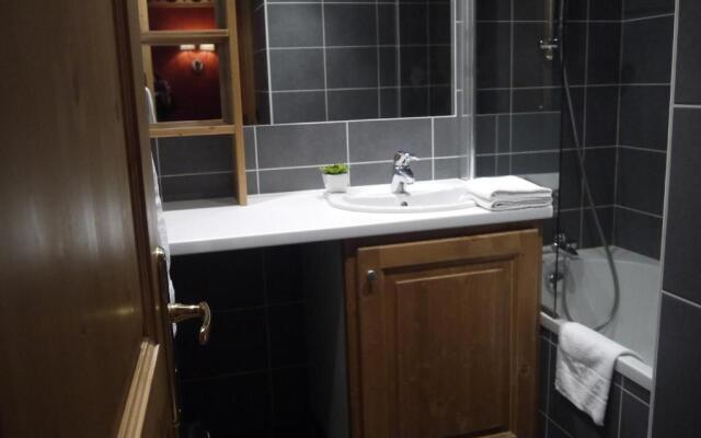 Appartement Méribel, 2 pièces, 5 personnes - FR-1-355-70