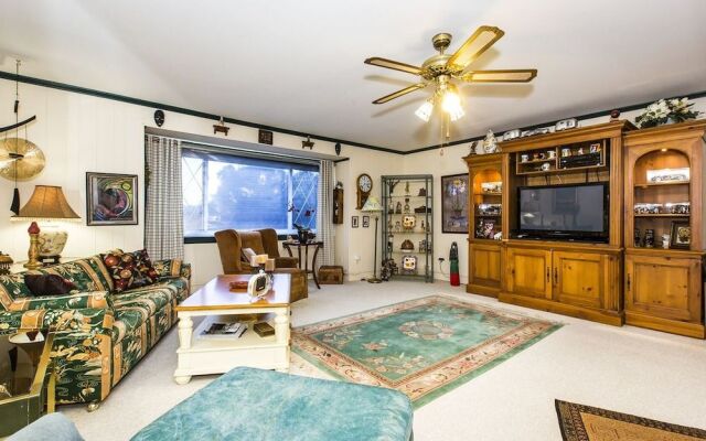 Matthews Manor Bed and Breakfast