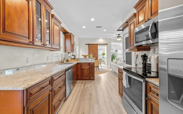 Barefoot Bungalow For 4