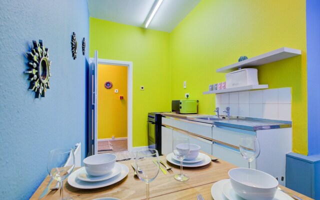 Inviting 2-bed Budget Apartment in London